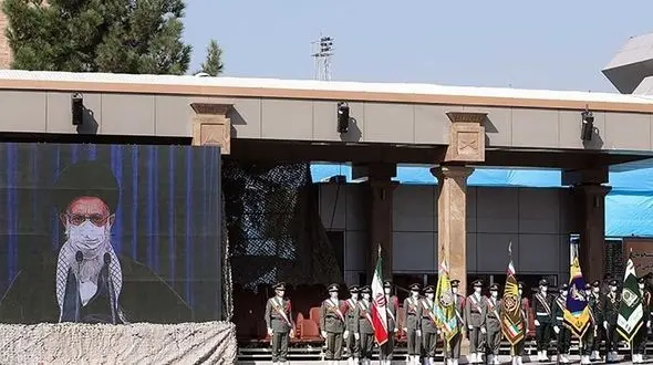 ارتباط تصویری فرمانده کل قوا با مراسم مشترک دانش‌آموختگی دانشجویان دانشگاه‌های افسری نیروهای مسلح