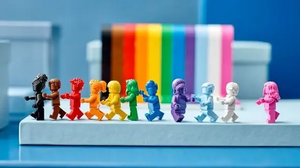 مردم از خرید اسباب بازی فاقد علامت استاندارد برای کودکان خودداری نمایند