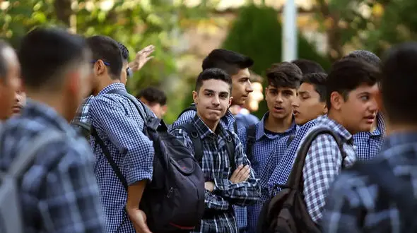 ایران با ۴ میلیارد دلار بودجه برای ۱۷ میلیون دانش‌آموز، از قطر ۱۰ میلیارد دلاری عقب‌تر است ! / ارزش افزوده آموزش ابتدایی ۶۵۸ درصد است؛ اما در بودجه‌ریزی نادیده گرفته می‌شود