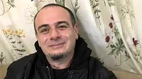 پشت پرده مرگ یک شاعر در زندان  + عکس 