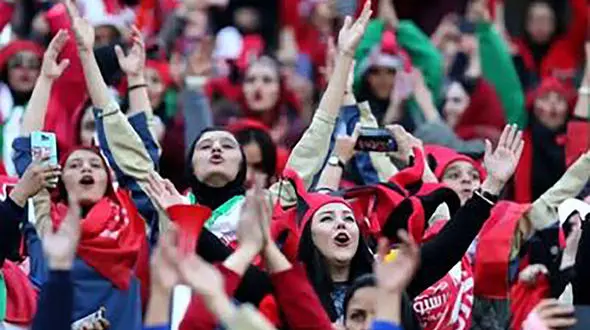 بازی پرسپولیس - سپاهان  فقط با حضور تماشاگران زن / بی سابقه ترین حکم کمیته انضباطی صادر شد
