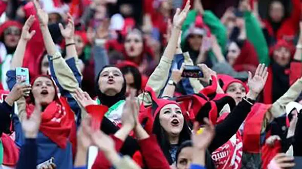 بازی پرسپولیس - سپاهان  فقط با حضور تماشاگران زن / بی سابقه ترین حکم کمیته انضباطی صادر شد
