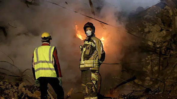 آواربرداری سخت پلاسکو در زیر برف/حرارت بالاست