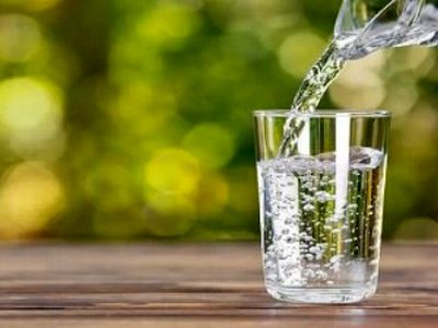 مزایا و معایب آب آشامیدنی فلورایددار؛ آنچه باید بدانید