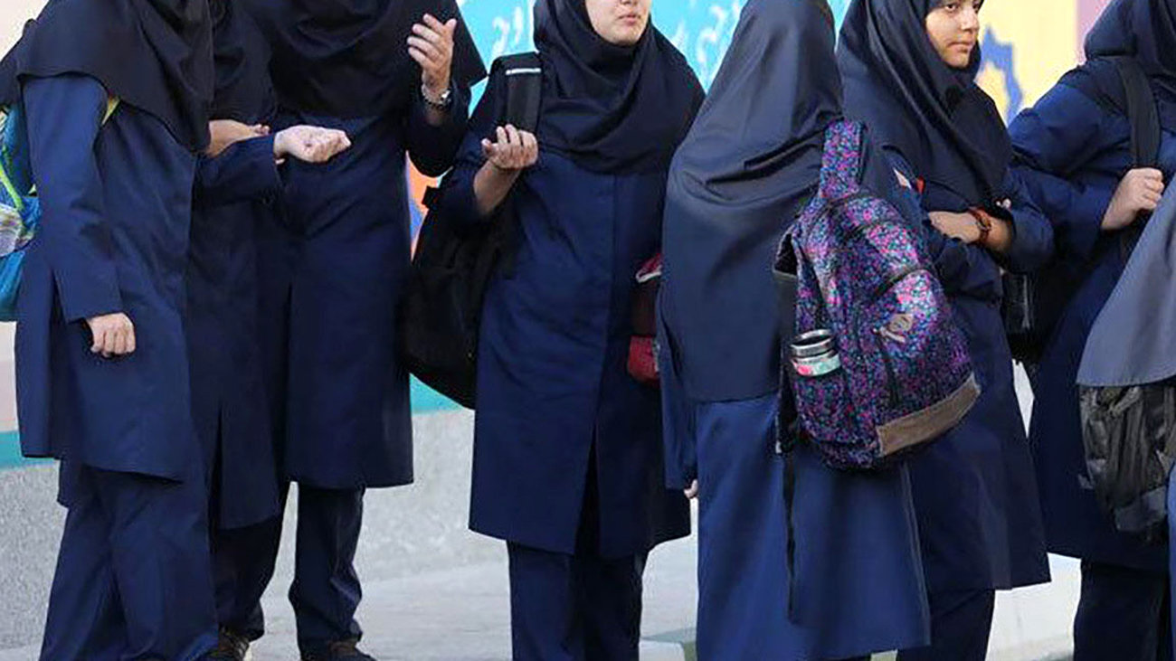 فیلم های حمله سریالی و همزمان به مدارس دخترانه در تهران با مواد مسموم کننده  / مدارس