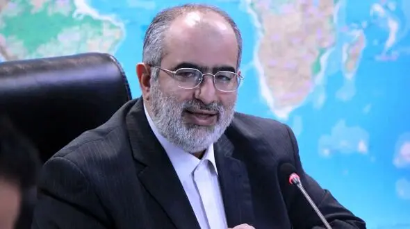 حسام الدین آشنا: قانون مجلس؛ محرک اصلی مکانیزم ماشه!
