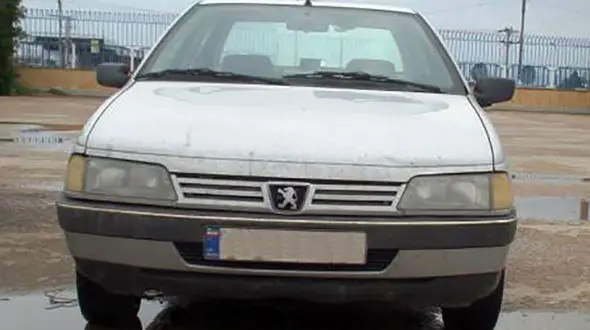 سبقت غیرمجاز و پلاک مشکل دار، تریاک های جاسازی شده خودرو را لو داد