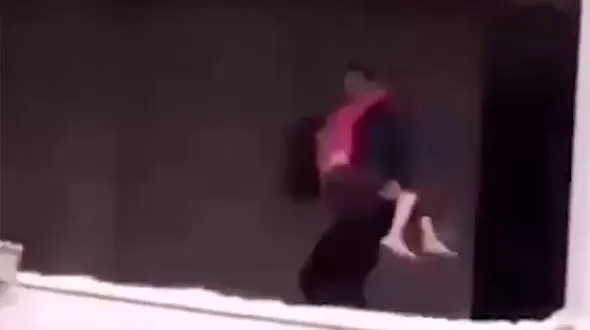 اولین فیلم از نجات یک دختر جوان در انفجار اهواز + عکس 