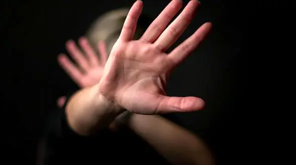  باغبان دیر رسید، دختر 14 ساله در محاصره 5 جوان همه چیزش را باخته بود!