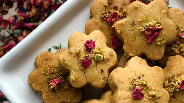 از شیرینی لطیفه بازاری تا شیرینی نخودچی 