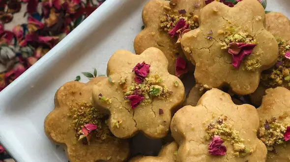 از شیرینی لطیفه بازاری تا شیرینی نخودچی 