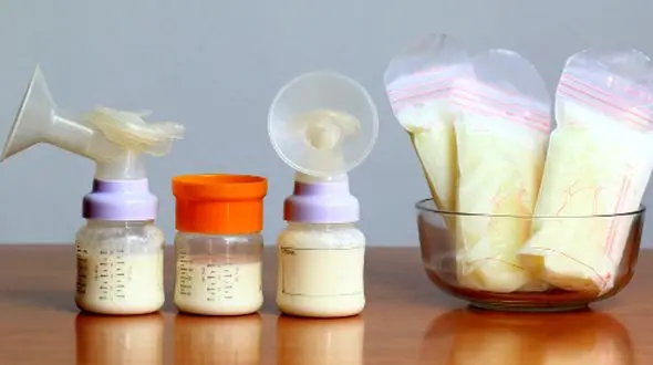 چرا شیر مادر بهترین تقویت‌ کننده سیستم ایمنی کودکان است؟