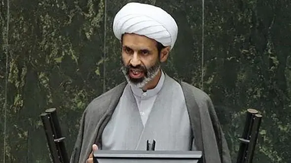 اظهارات عجیب نماینده اصفهان درباره توهین به رییس جمهور