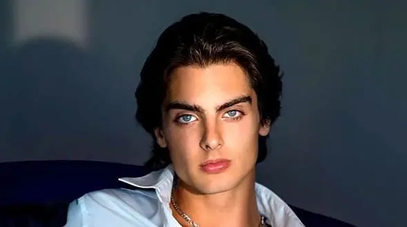 خوشگل ترین پسر جهان یک ایرانی است + عکس ها و بیوگرافی سام گوشه