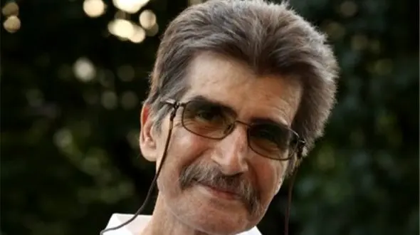 بازیگر پرطرفدار دهه ۷۰ صداوسیما با دوچرخه رفت‌وآمد می‌کند