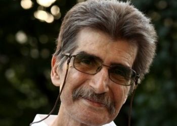 بازیگر پرطرفدار دهه ۷۰ صداوسیما با دوچرخه رفت‌وآمد می‌کند