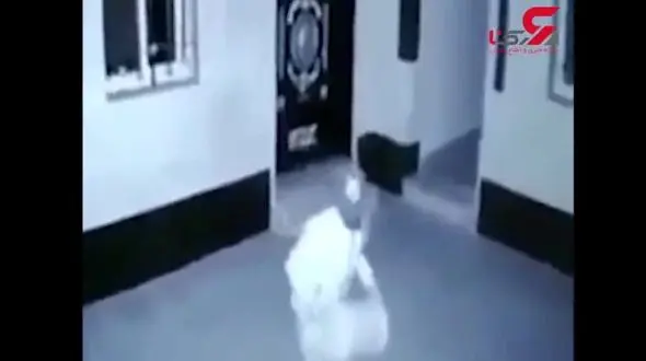 رقص ایرانی یک مرد سارق در انگلستان جلوی دوربین ! + فیلم 