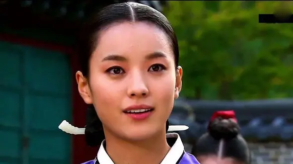 زیبایی خیره کننده خانم بازیگر نقش دونگی خارج از سریال !  + بیوگرافی و همه روابط عاشقانه اش