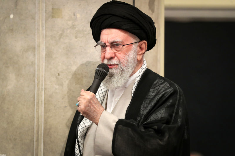 رهبر انقلاب حضرت آیت الله خامنه ای در مراسم بزرگداشت شهدای جنگ تحمیلی اخیر 7-5-1404
