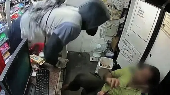 دزدی های زنجیره ای مرد نقابدار + فیلم