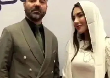 فیلم آواز و رقص بهزاد خلج با عسل خانوم شیطون که انقدر خوشحاله رو ابراس