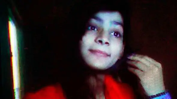 مادری دختر 18 ساله اش را زنده زنده سوزاند/ او ننگ خانواده شده بود! + عکس