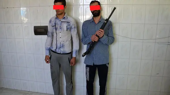 حمله خونین با تفنگ شکاری به تاجر آهن در قائمشهر / رییس دزدان در جشن عروسی دستگیر شد + عکس