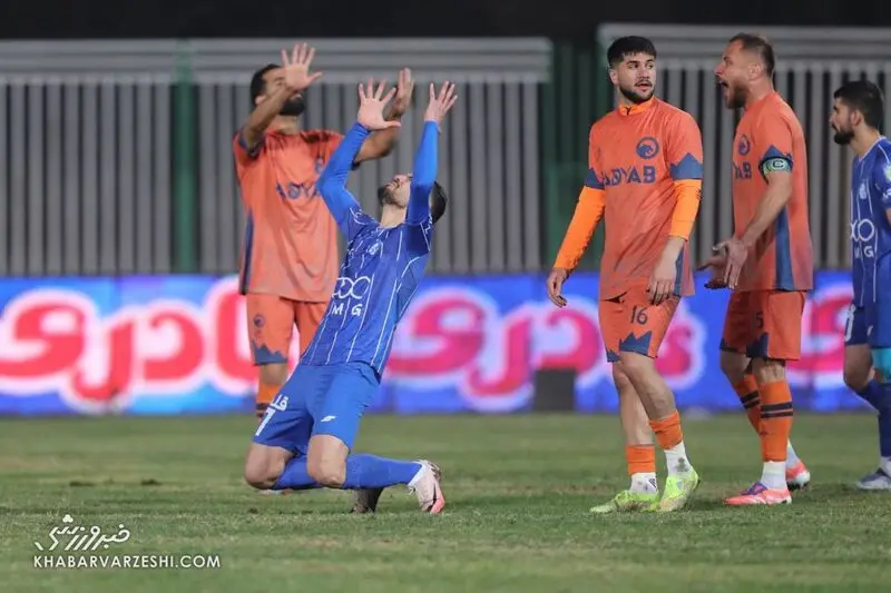استقلال پادیاب
