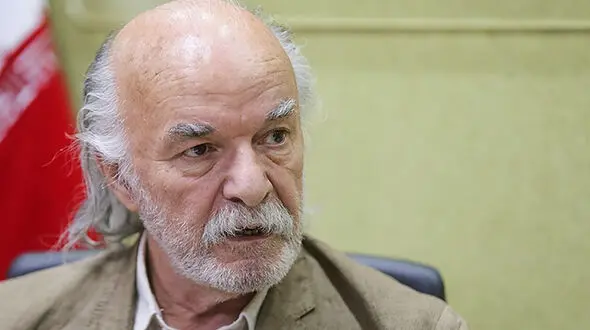 عکسی قدیمی از محمد ناصری پور حین انجام کار