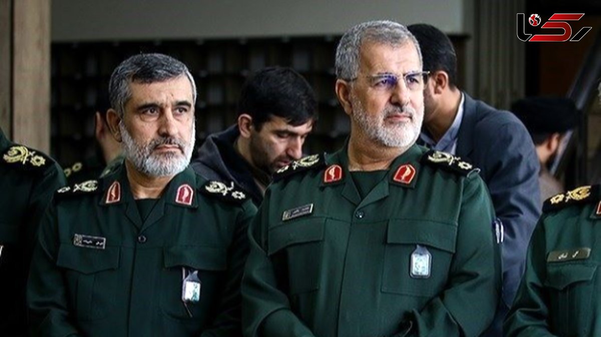 عکس سفر به تاریخ /  «سردار پاکپور، فرماندۀ جدید سپاه» در کنار «سردار حاجی زاده» در بیت رهبری
