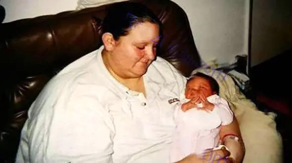 
زنی که 163 کیلو لاغر کرد +عکس
