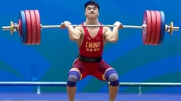 وزنه‌بردار چینی در گفت‌وگوی اختصاصی با رکنا: خوشحالم که رستمی مدال گرفت / دوستان ایرانی زیادی دارم