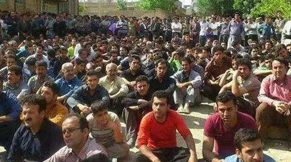 مردم جلوی اعدام در ملاء عام قاتل روانسری را گرفتند + عکس