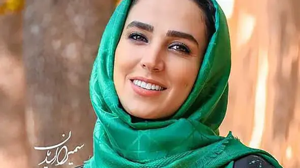 سوگل طهماسبی بازیگر سریال نجلا بیرون سریال با استایلی شیک و با کلاس+عکس