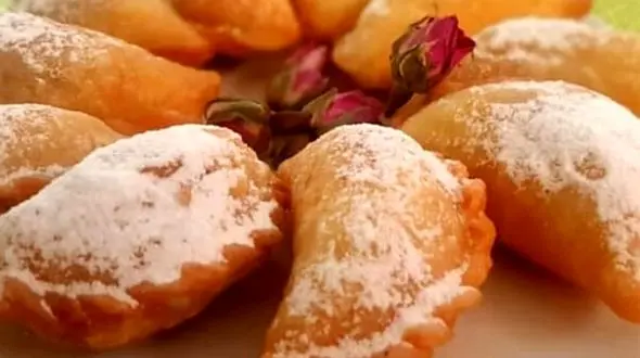 خوشمزه ترین شیرینی برای پذیرایی عید + دستور پخت قطاب خانگی