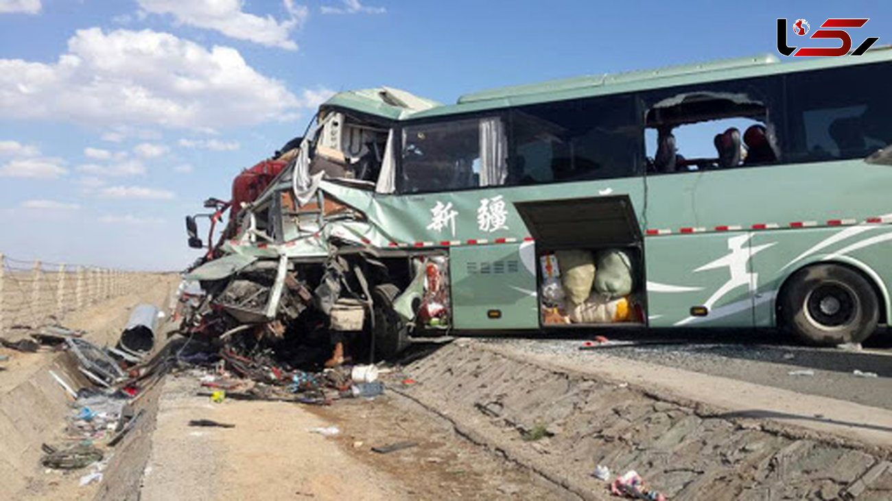 11 کشته و 19 زخمی در حادثه واژگونی اتوبوس مسافربری در چین + عکس