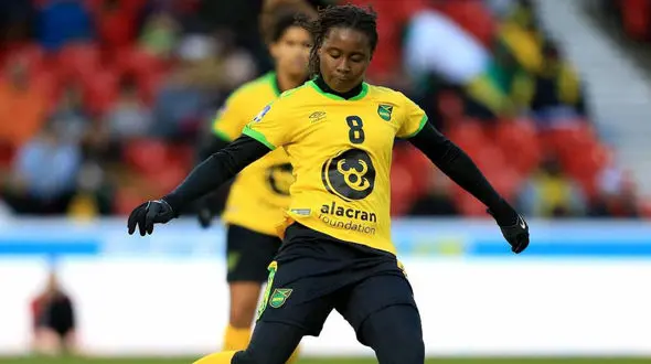 فوتبالیست زن معروف با ضربات چاقو به قتل رسید+ عکس