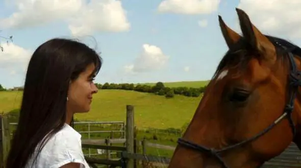 دروغ یا واقعیت/زوج عجیبی که زبان حیوانات را می فهمند! +تصاویر 