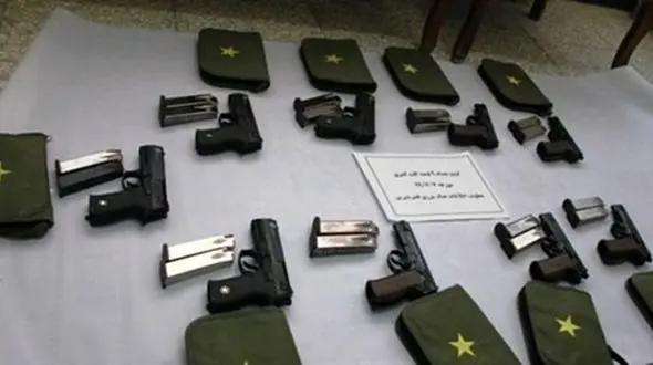 کشف ۱۵ قبضه کلت کمری زیر خاک و سنگ/ سه قاچاقچی سلاح دستگیر شدند