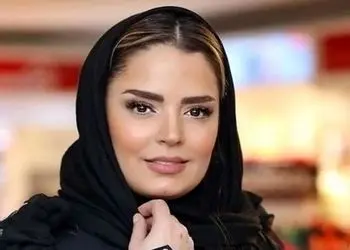 استایل زمستانی سپیده خداوردی، بازیگر سریال «از یاد رفته» در یک کافه