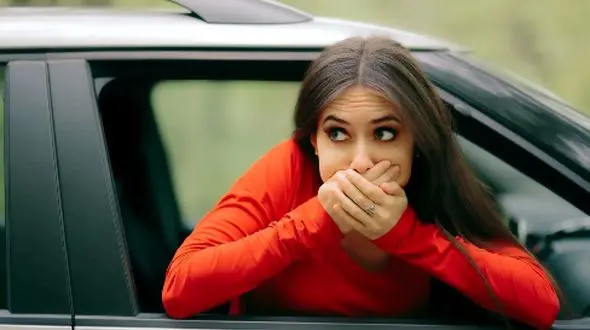 بهترین راه برای کاهش حالت تهوع هنگام رانندگی