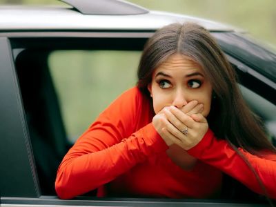 بهترین راه برای کاهش حالت تهوع هنگام رانندگی