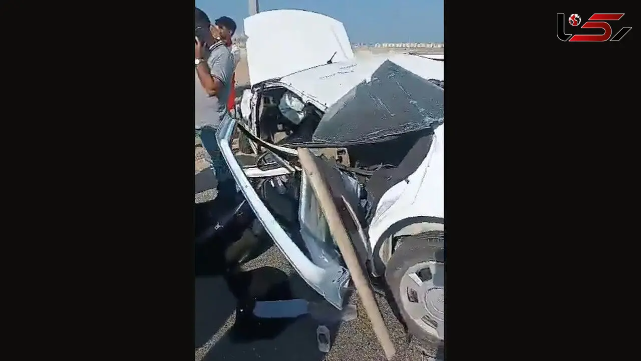 فیلم تصادف مرگبار تویوتا وانت با پژو پارس در قشم/ پژو پارس نصف شد  