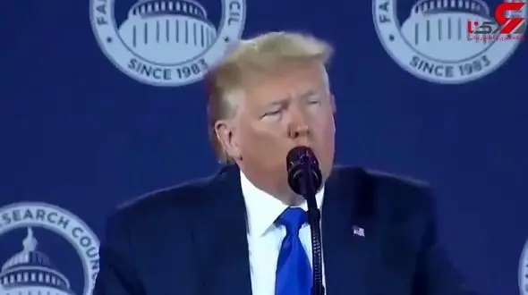 ترامپ چگونه پادشاه عربستان را مسخره کرد؟ + فیلم