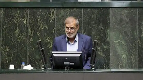 دوقطبی سازی در دانشگاه به نفع کشور نیست