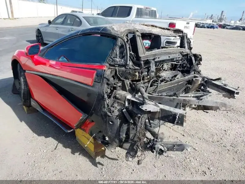 مک‌لارن ۶۰۰LT 