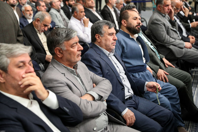 دیدار نمایندگان مجلس شورای اسلامی با رهبر انقلاب حضرت آیت الله خامنه ای -چهارشنبه ۲۱ خرداد ۱۴۰۴