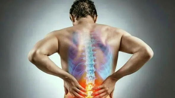 چه عواملی موجب دیسک کمر می شود؟