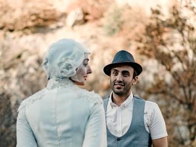 رونمایی از لباس عروسی اختصاصی و شیک دریا مرادی دشت، عروس چشم رنگی فاطمه گودرزی / با گل های زیبا و تور منحصر به فرد