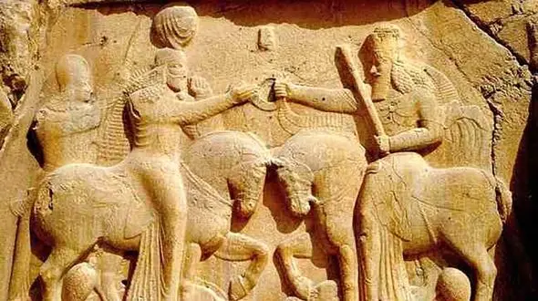 لباس زنان ایرانی در زمان مادها+ عکس